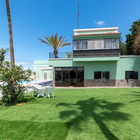 Amazing Canarian Villa to Rent by Tenerife Villas Ltd