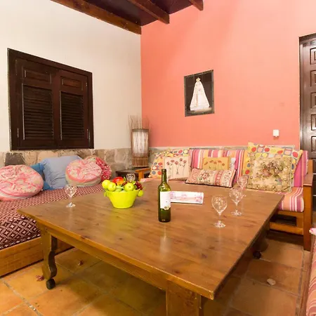 Villa Amazing Canarian To Rent By Tenerife Ltd Costa Adeje (Tenerife)