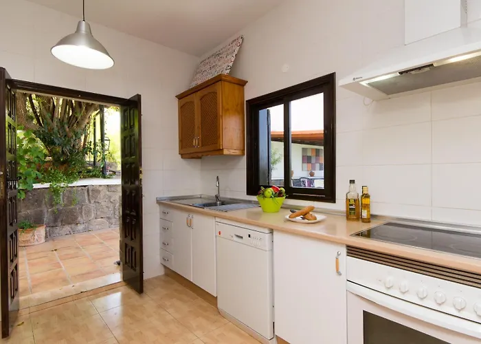 Amazing Canarian To Rent By Tenerife Ltd Willa *